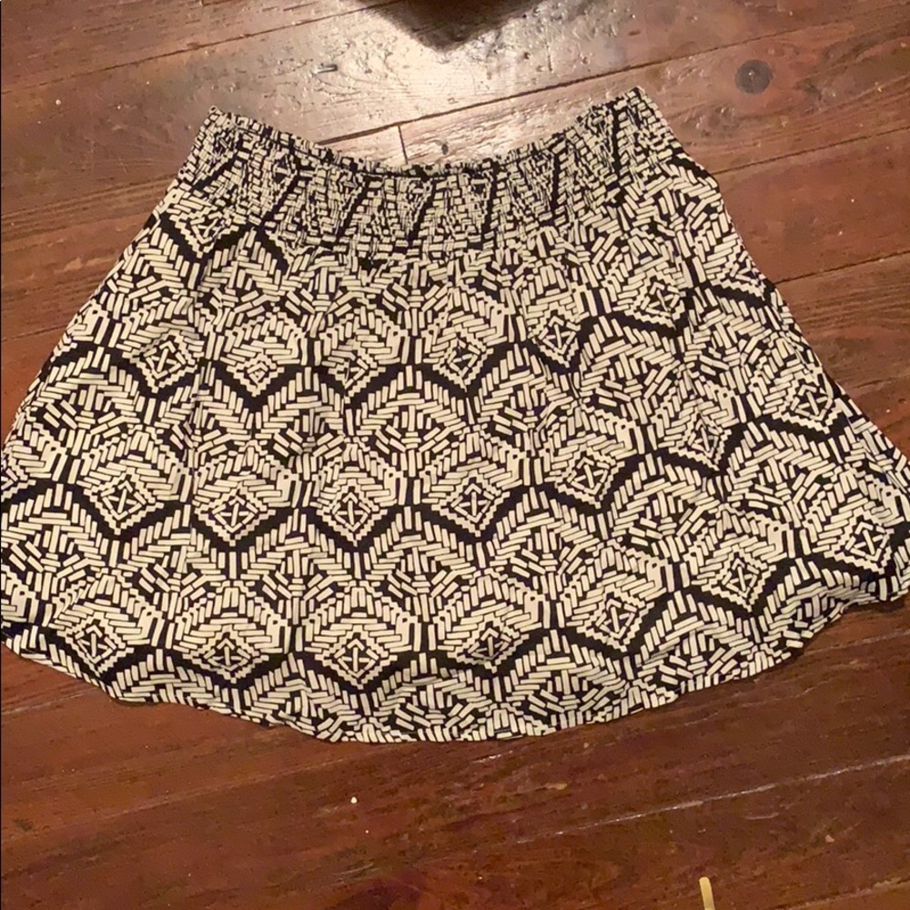 Tribal black and white mini skirt